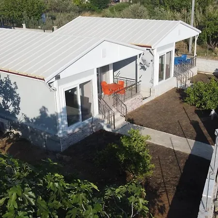 Lilyum Evleri Holiday home *
